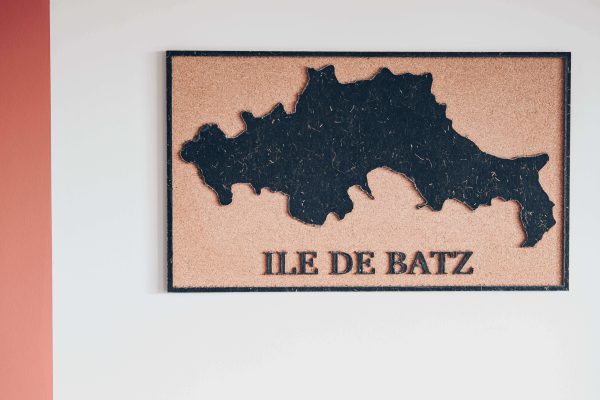cadre île de batz en fibres de lin couleur noire et liège en relief